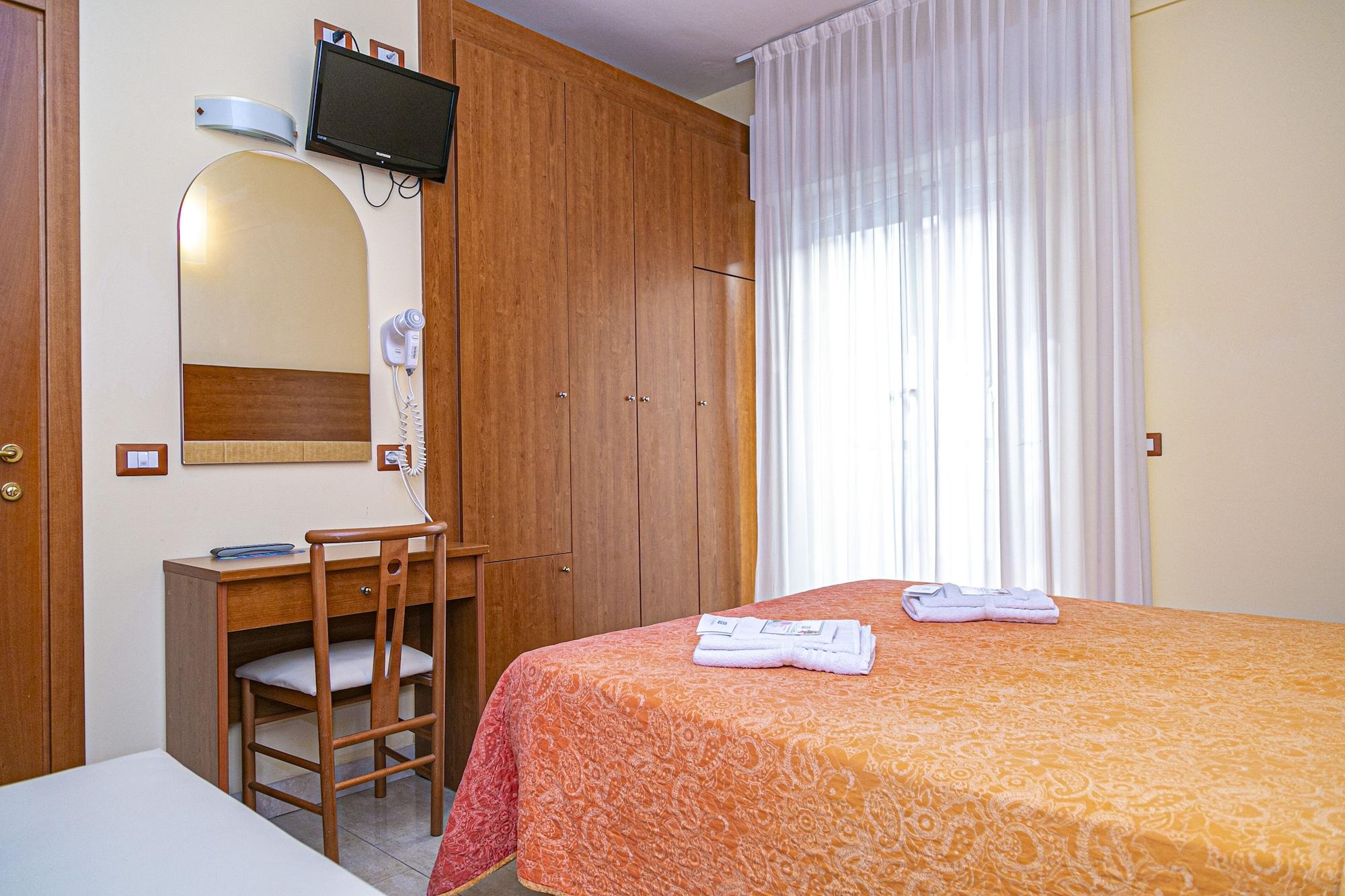 Hotel Ambasciatori ベラーリア・イジェア・マリーナ エクステリア 写真